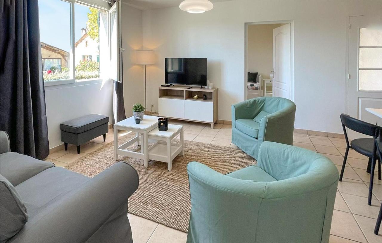 3 Bedroom Lovely Apartment In Mauleon Darmagnac Экстерьер фото