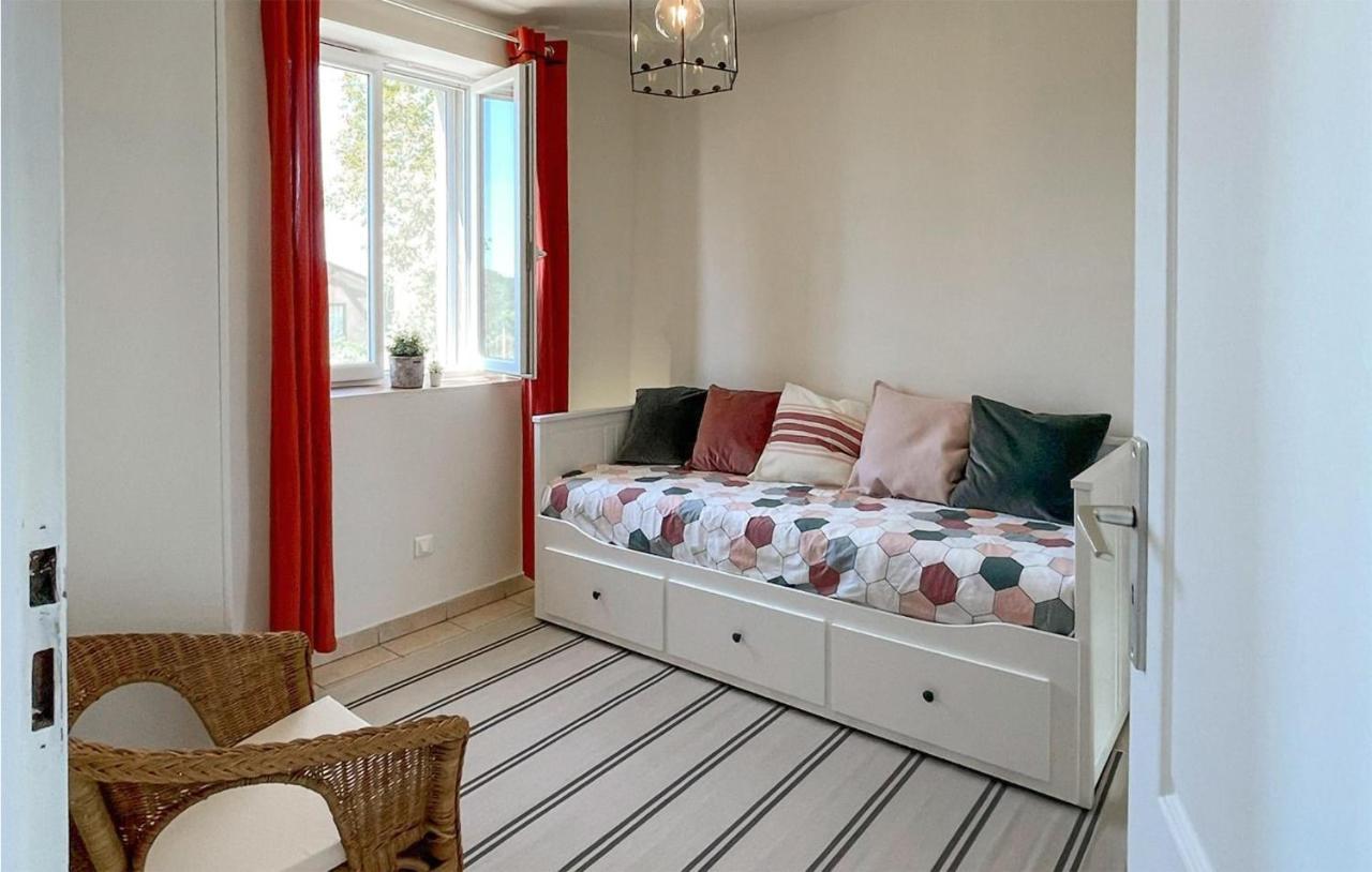 3 Bedroom Lovely Apartment In Mauleon Darmagnac Экстерьер фото